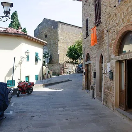 Apartament Typical In Scarlino